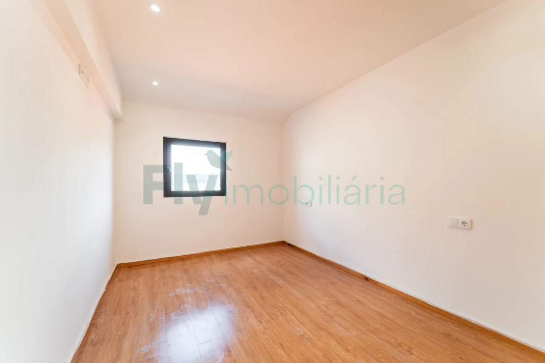 Moradia T2 para Venda em Regilde Foto 15