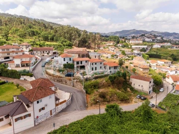 Moradia T2 para Venda em Regilde