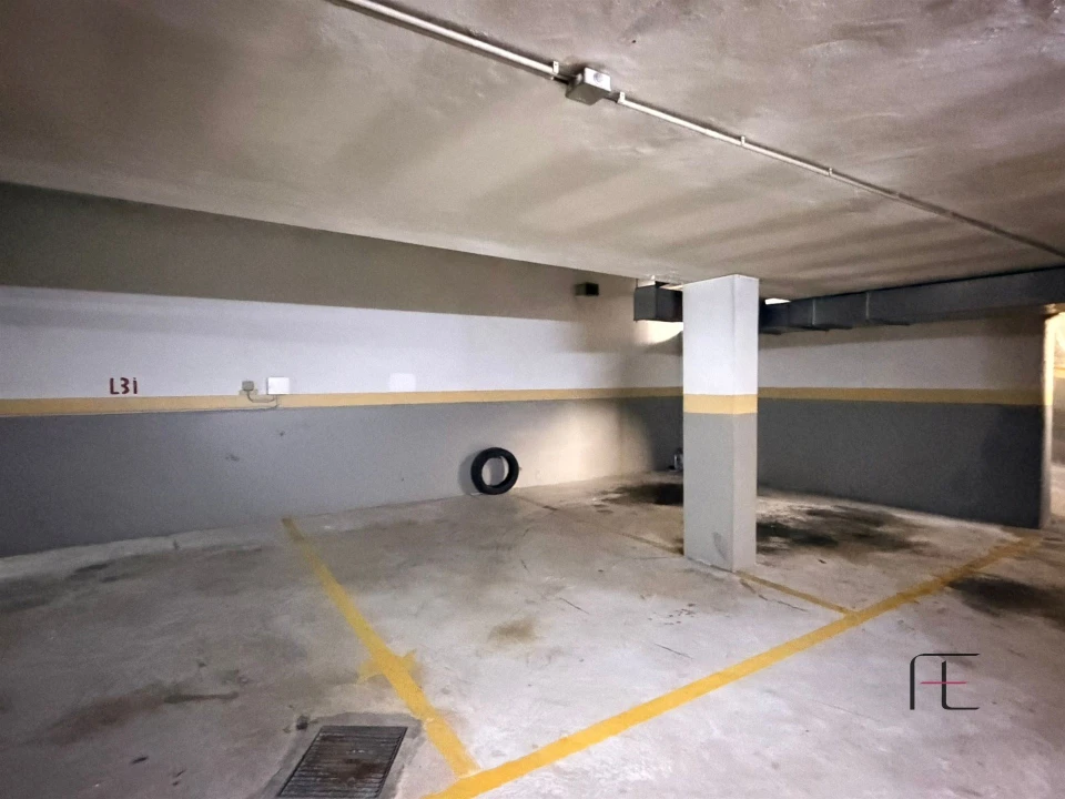 Apartamento T2 para Arrendamento em Baguim do Monte (Rio Tinto) Foto 21