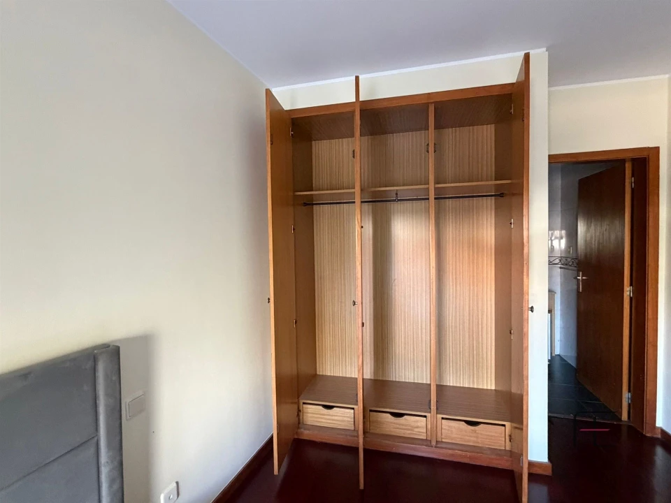 Apartamento T2 para Arrendamento em Baguim do Monte (Rio Tinto) Foto 14