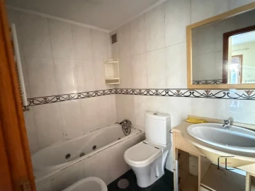 Apartamento T2 para Arrendamento em Baguim do Monte (Rio Tinto)