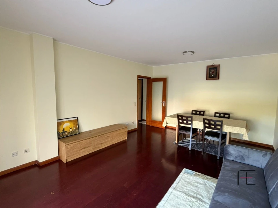 Apartamento T2 para Arrendamento em Baguim do Monte (Rio Tinto) Foto 10