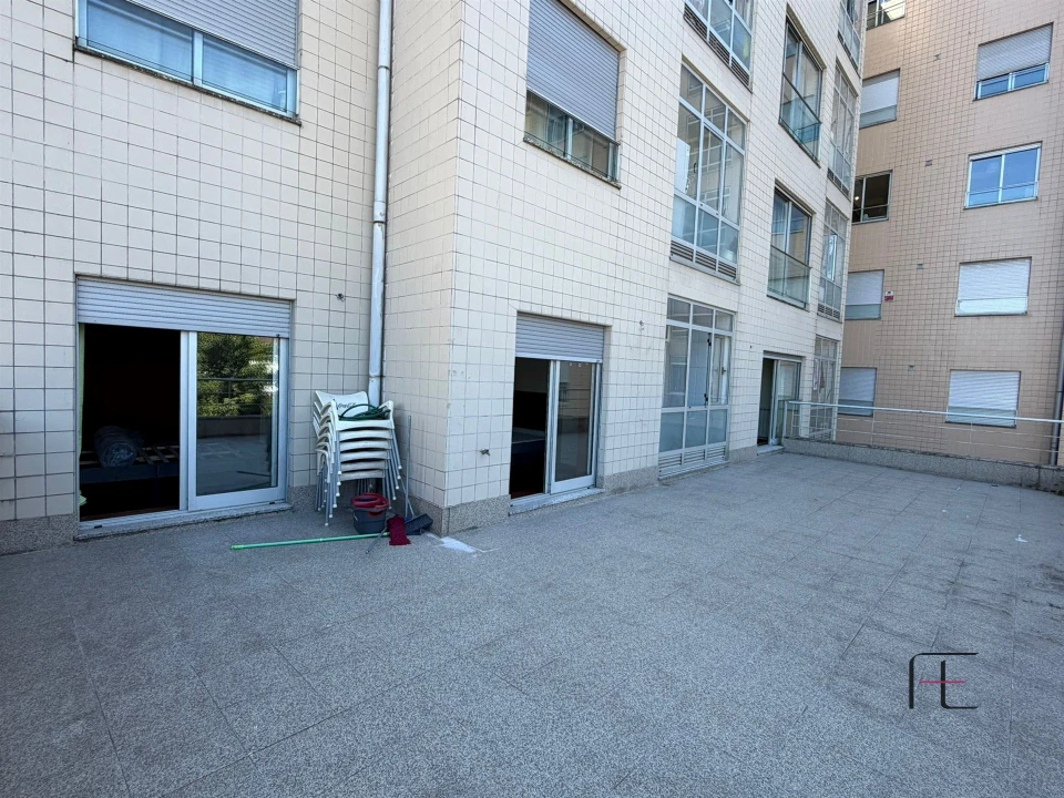 Apartamento T2 para Arrendamento em Baguim do Monte (Rio Tinto) Foto 4