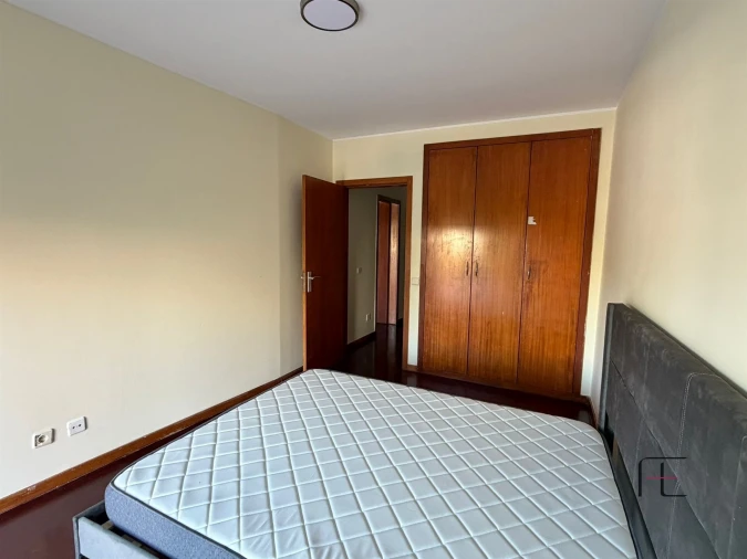 Apartamento T2 para Arrendamento em Baguim do Monte (Rio Tinto) Foto 11
