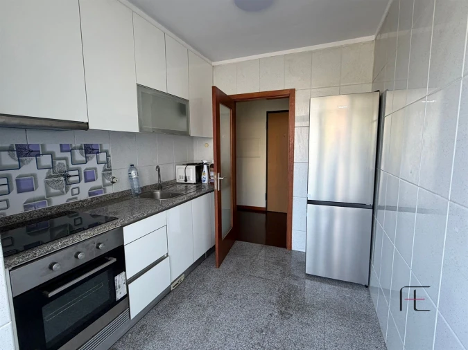 Apartamento T2 para Arrendamento em Baguim do Monte (Rio Tinto) Foto 6