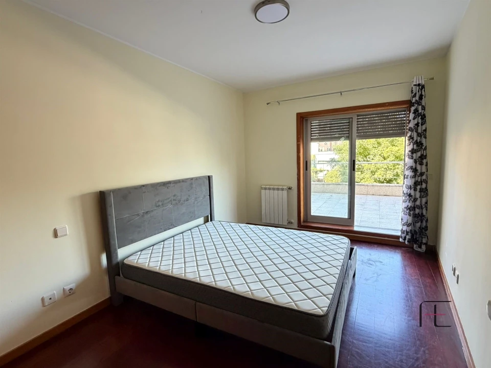 Apartamento T2 para Arrendamento em Baguim do Monte (Rio Tinto) Foto 22