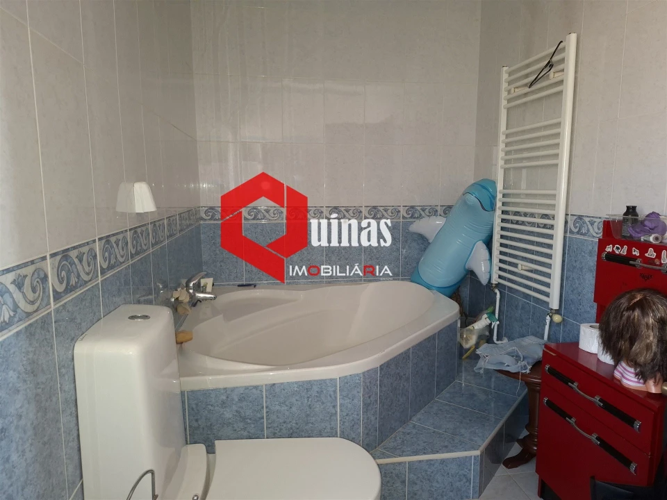 Moradia T5 para Venda em Sabugal e Aldeia de Santo António Foto 45