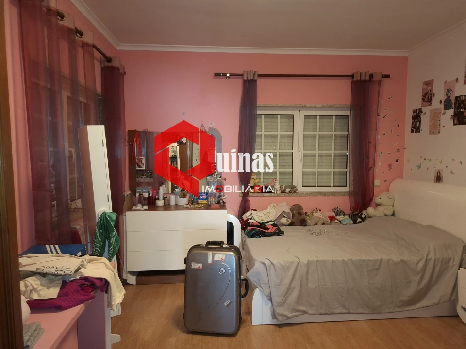 Moradia T5 para Venda em Sabugal e Aldeia de Santo António Foto 29