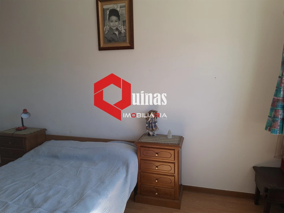 Moradia T5 para Venda em Sabugal e Aldeia de Santo António Foto 48