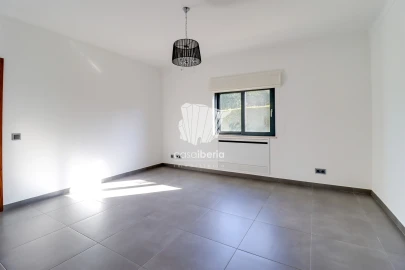 Moradia T4 para Venda em Lagoa e Carvoeiro