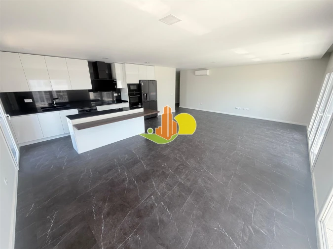 Apartamento T3 para Venda em Tavarede Foto 6