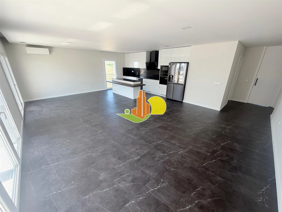 Apartamento T3 para Venda em Tavarede Foto 2
