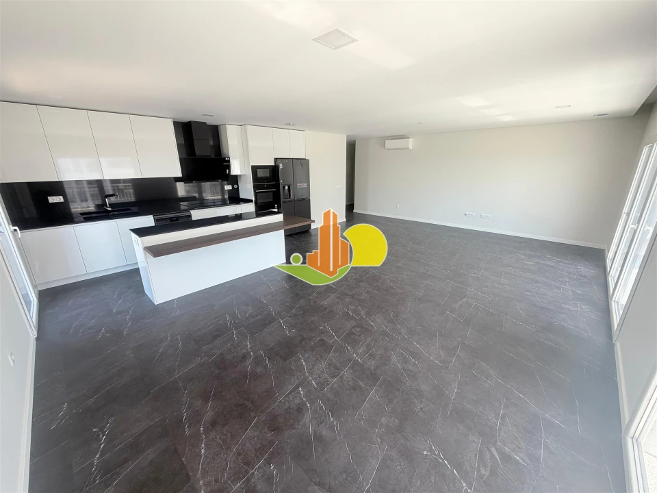 Apartamento T3 para Venda em Tavarede Foto 6