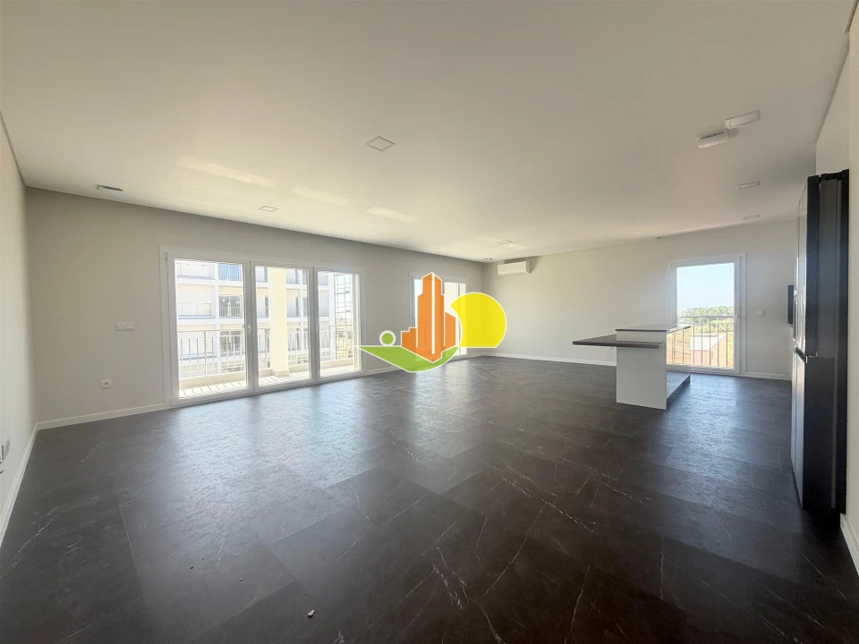Apartamento T3 para Venda em Tavarede Foto 4