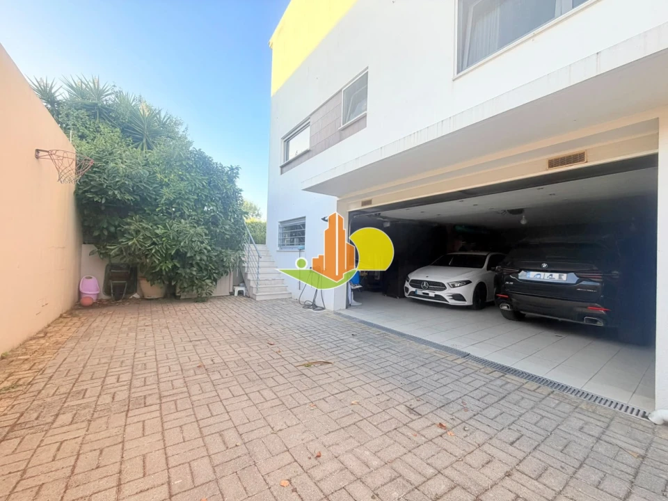 Moradia T4 para Venda em Lavos Foto 31