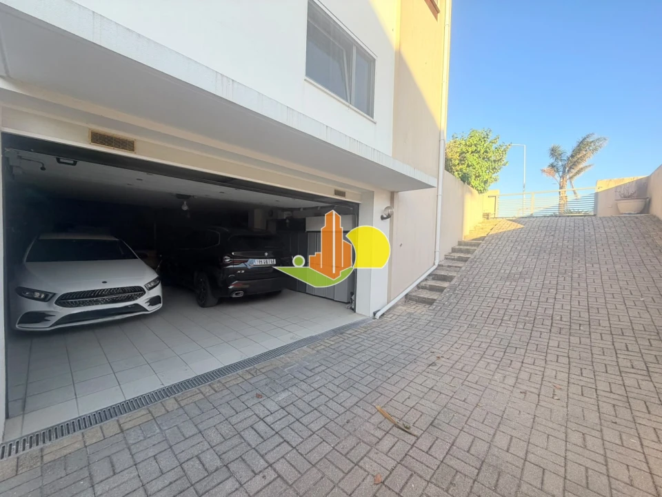 Moradia T4 para Venda em Lavos Foto 32