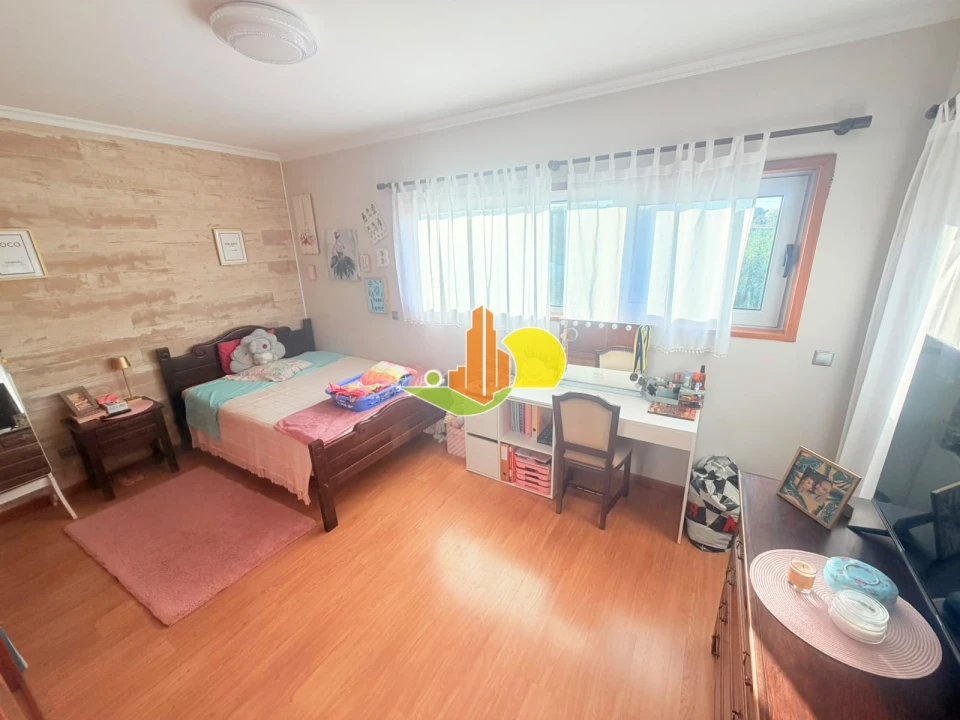Moradia T4 para Venda em Lavos Foto 26
