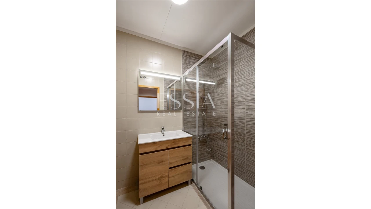 Apartamento T1 para Venda em Paranhos Foto 17