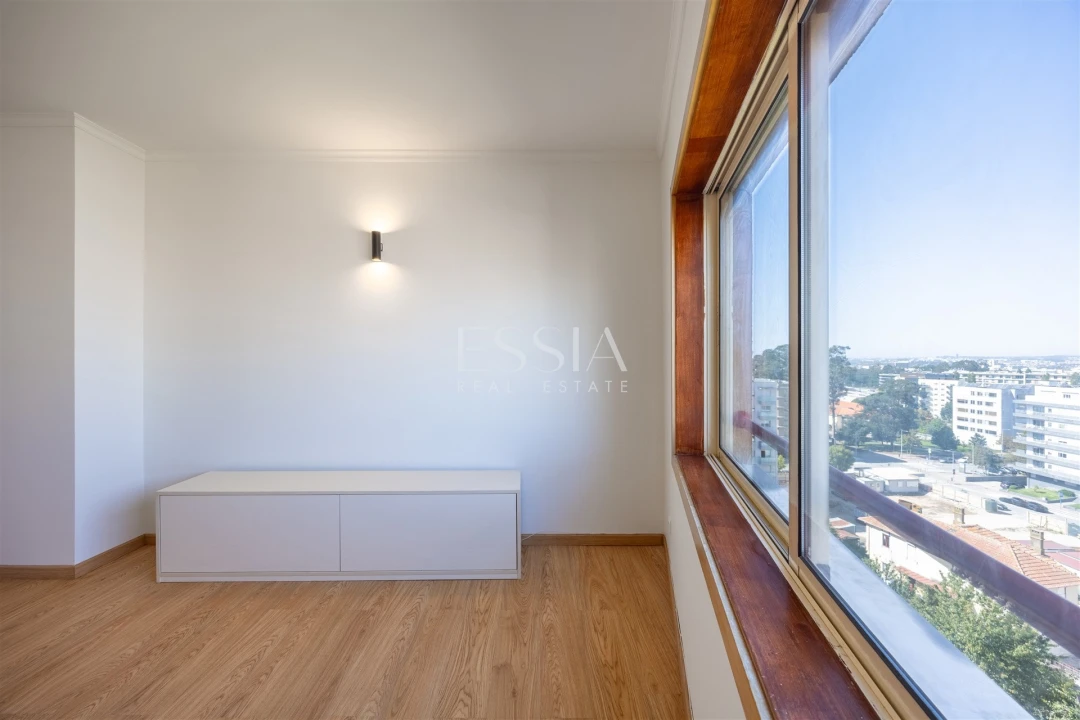 Apartamento T1 para Venda em Paranhos Foto 3