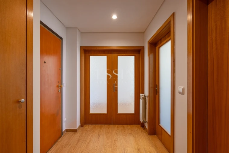 Apartamento T1 para Venda em Paranhos Foto 8