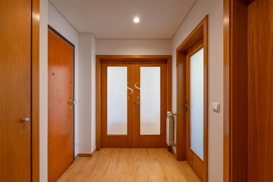 Apartamento T1 para Venda em Paranhos Foto 8