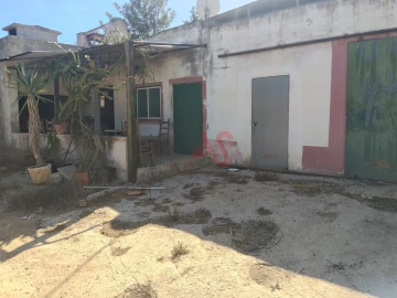 Moradia T3 para Venda em Odiaxere