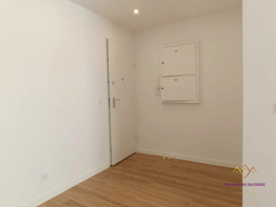 Apartamento T2 para Venda em Encosta do Sol Foto 2