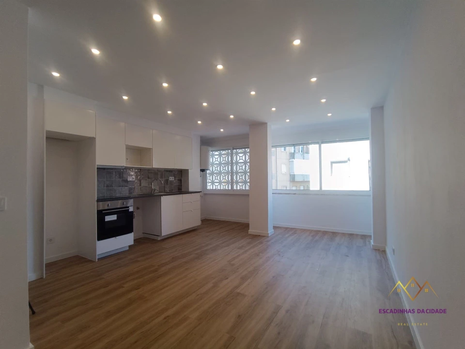 Apartamento T2 para Venda em Encosta do Sol Foto 5