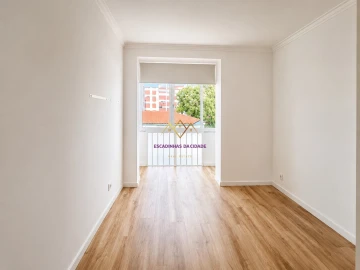 Apartamento T2 para Arrendamento em Queluz e Belas