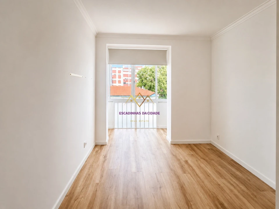 Apartamento T2 para Arrendamento em Queluz e Belas Foto 26