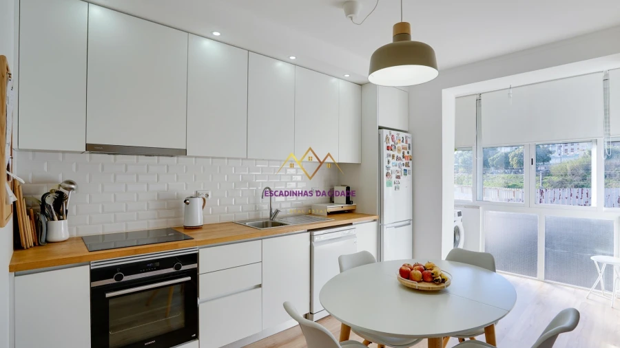 Apartamento T2 para Arrendamento em Queluz e Belas