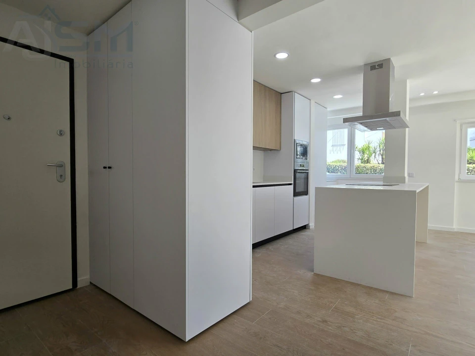 Apartamento T2 para Arrendamento em São Domingos de Rana Foto 1