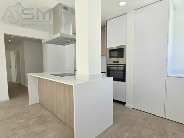 Apartamento T2 para Arrendamento em São Domingos de Rana