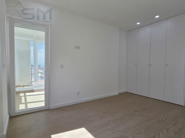 Apartamento T2 para Arrendamento em São Domingos de Rana