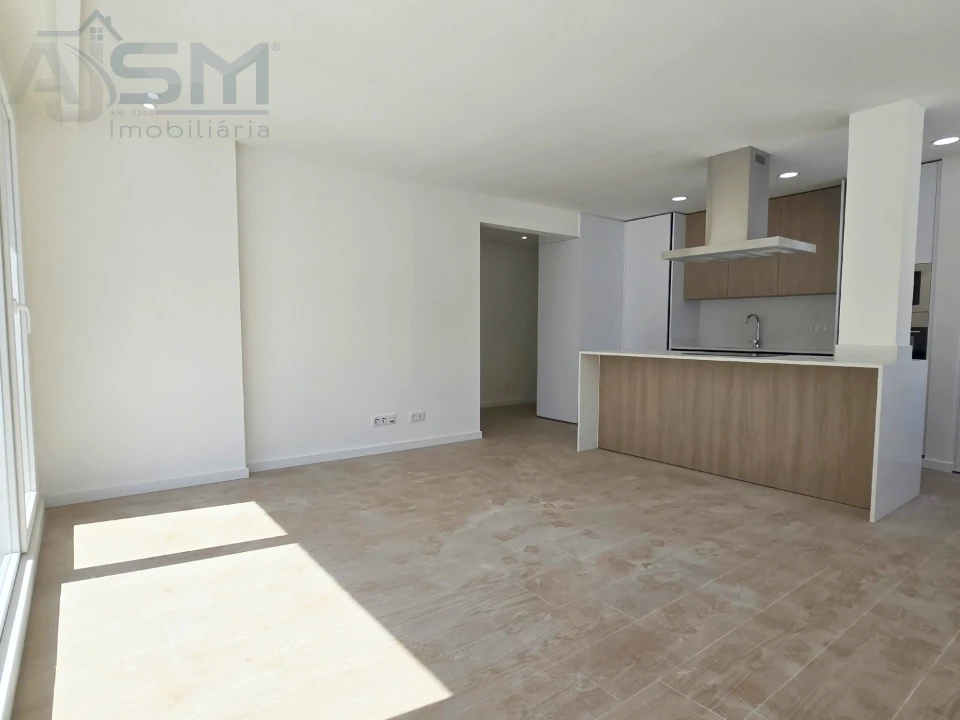 Apartamento T2 para Arrendamento em São Domingos de Rana Foto 5