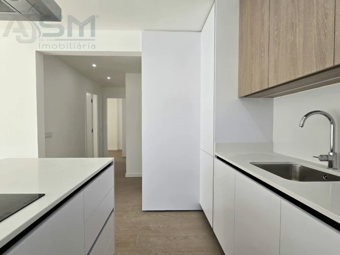 Apartamento T2 para Arrendamento em São Domingos de Rana Foto 8