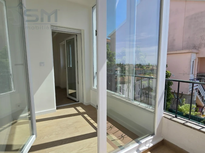 Apartamento T2 para Arrendamento em São Domingos de Rana Foto 19