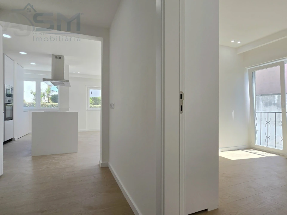 Apartamento T2 para Arrendamento em São Domingos de Rana Foto 11
