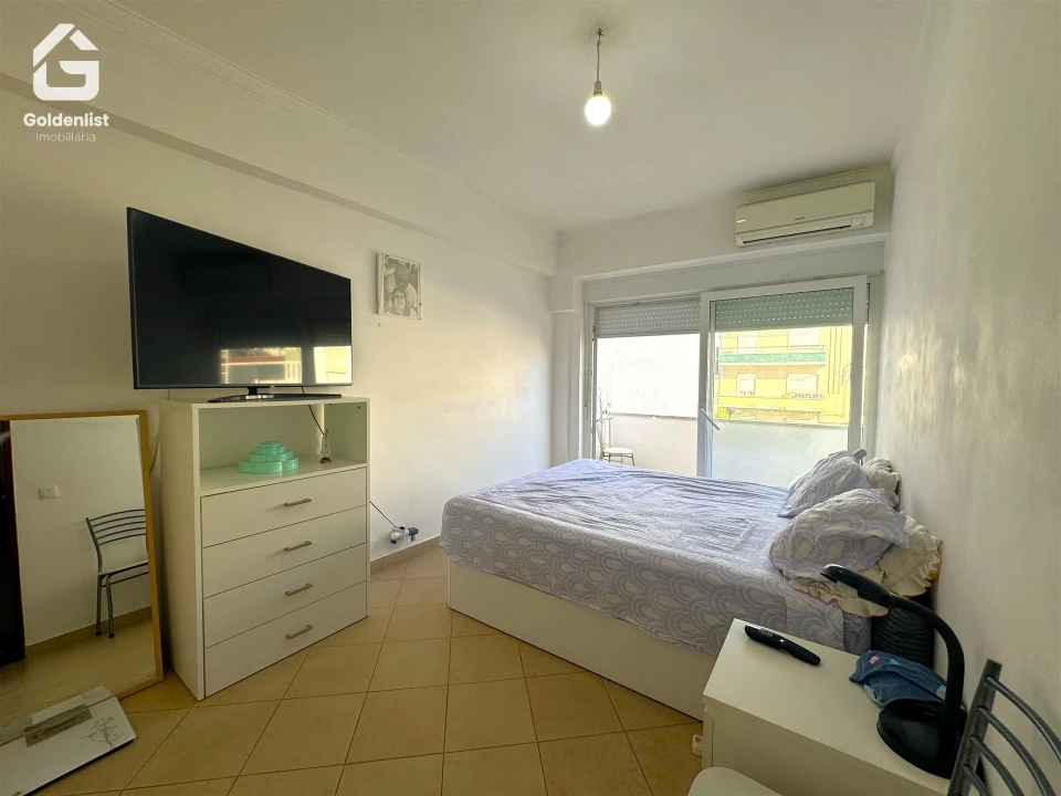 Apartamento T2 para Venda em Amora Foto 8