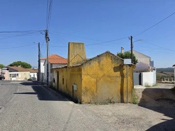 Moradia T3 para Venda em Miragaia e Marteleira