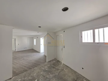 Moradia T2 para Venda em Miragaia e Marteleira