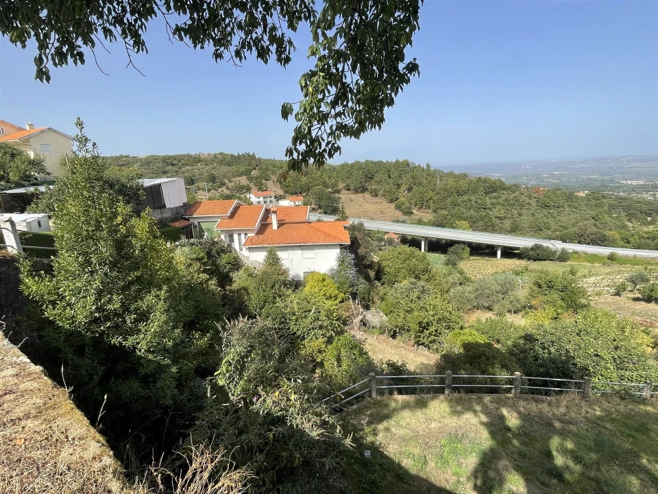 Moradia T3 para Venda em Gouveia (São Pedro e São Julião) Foto 3
