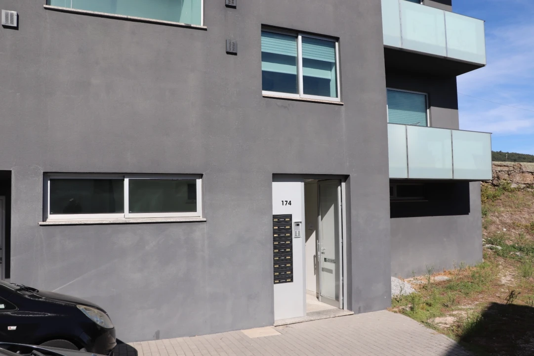 Apartamento T3 para Venda em Caldas de Vizela (São Miguel e São João) Foto 3