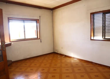 Moradia T3 para Venda em Lustosa e Barrosas (Santo Estêvão)