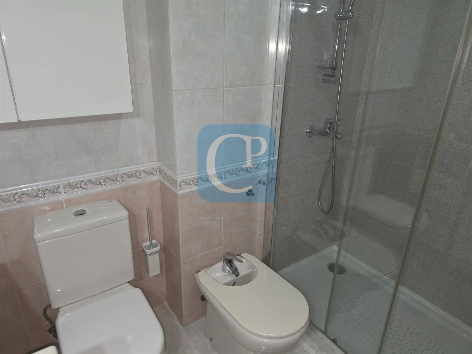Apartamento T2 para Arrendamento em Rio Tinto Foto 27