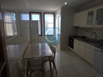 Apartamento T2 para Arrendamento em Rio Tinto