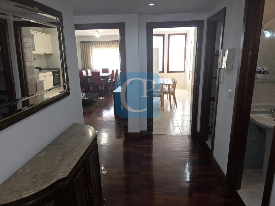 Apartamento T2 para Arrendamento em Rio Tinto Foto 3