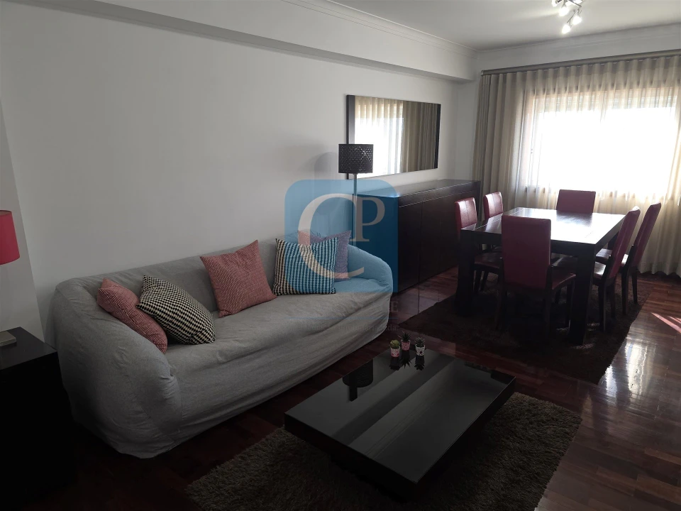 Apartamento T2 para Arrendamento em Rio Tinto Foto 10
