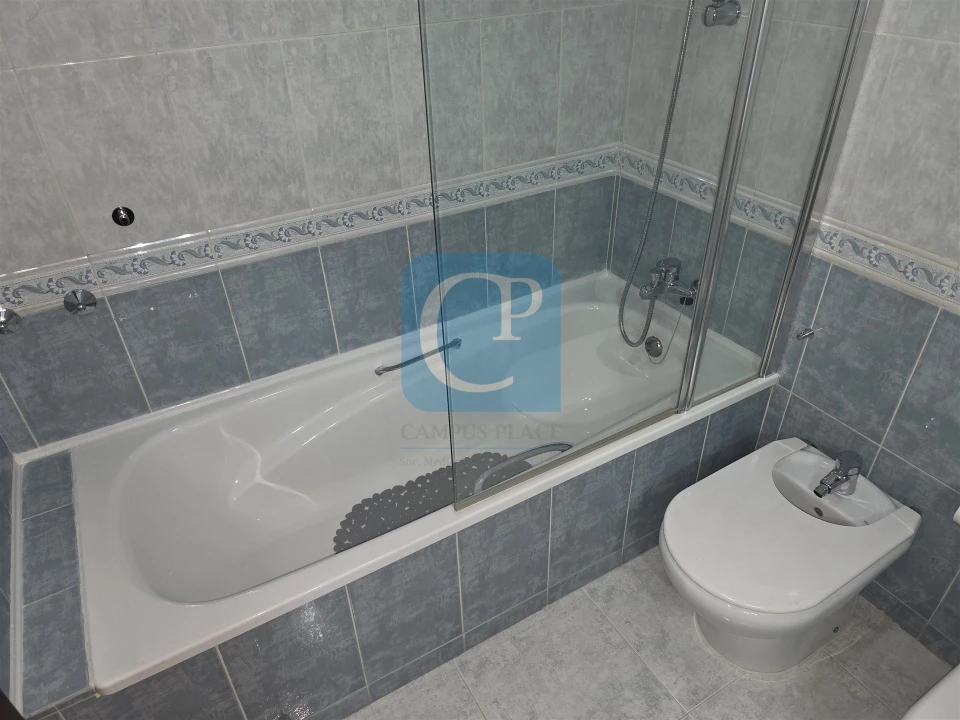 Apartamento T2 para Arrendamento em Rio Tinto Foto 17