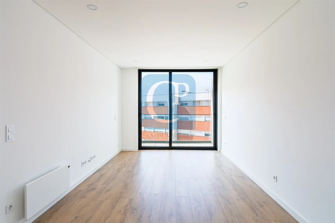 Apartamento T1 para Arrendamento em Pedrouços Foto 4